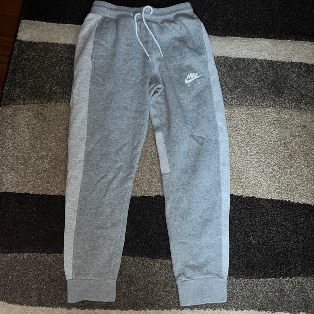Women’s Nike sweatpants